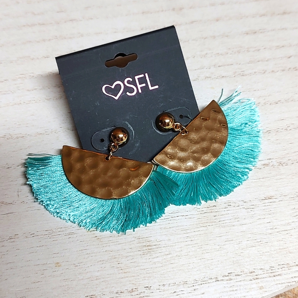 😻 3 For $15 Pale Green With Gold Stamped Crescent Fan Style Tassel Earrings - Picture 2 of 3